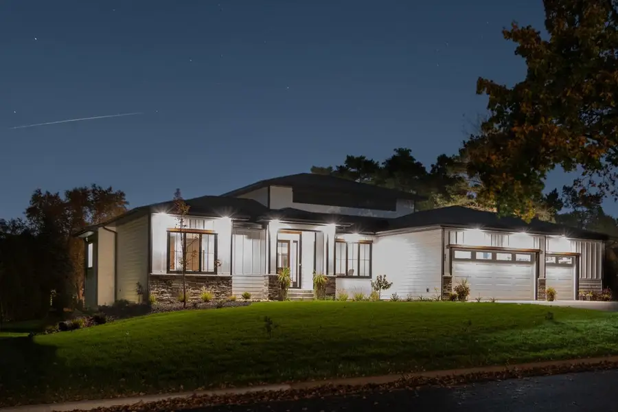 631 Callahan Place, Saint Paul, MN 55118 - Image #3