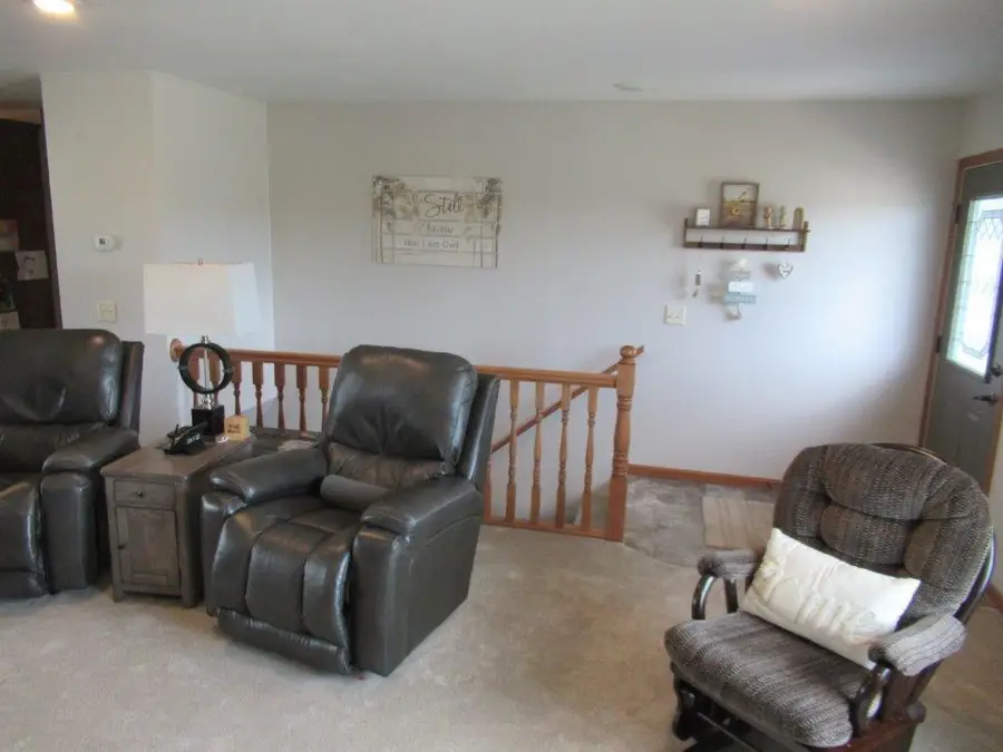 510 Hill Crest Street, Edgerton, MN 56128 - #3