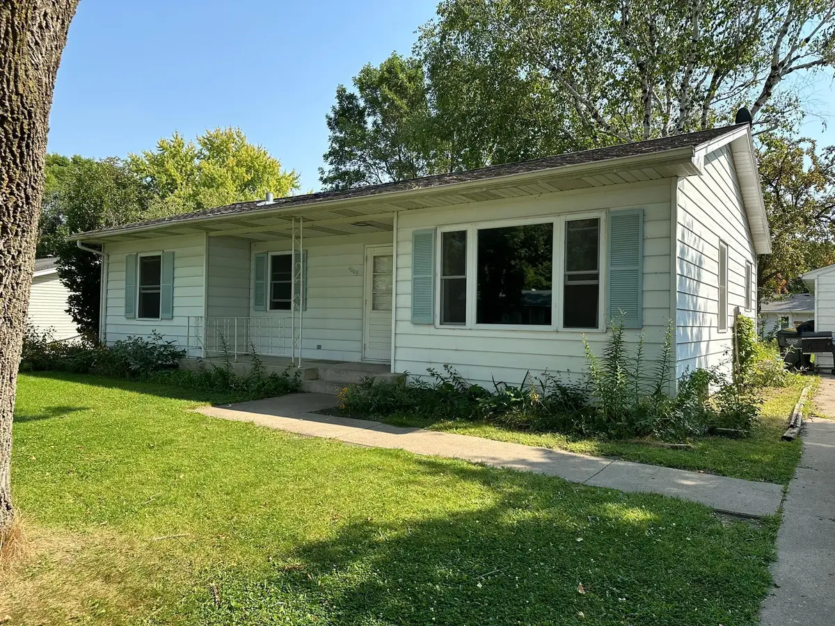 1609 8th Street Sw, Willmar, MN 56201 - Image #1