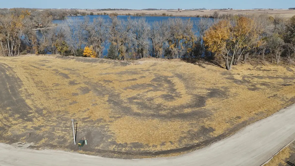 16 Cottonwood Lake Boulevard, Windom, MN 56101 - #1