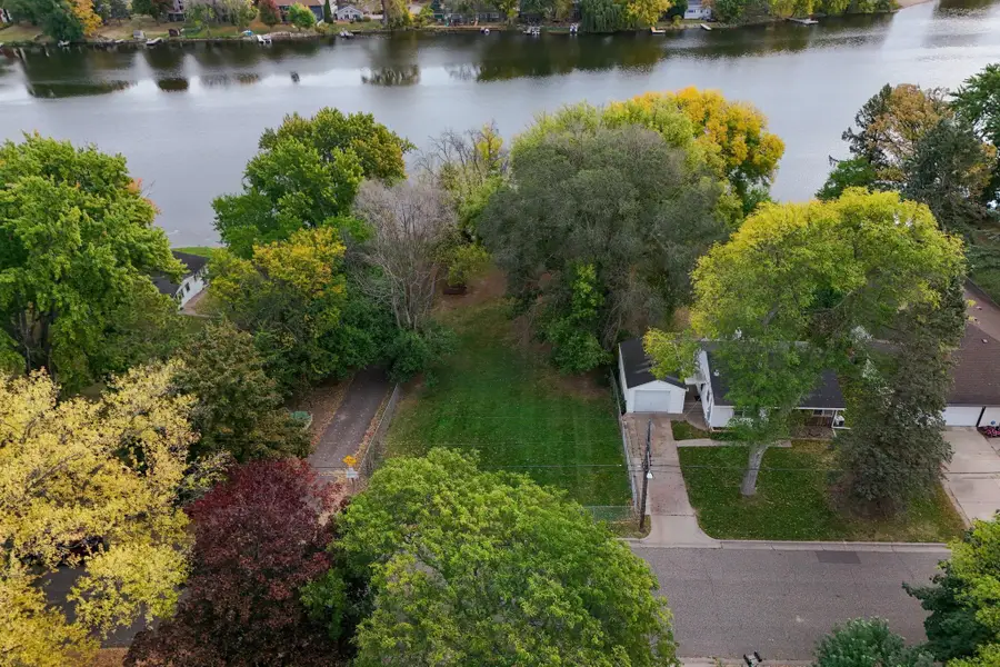 509 Gentry Avenue N, Oakdale, MN 55128 - Image #2