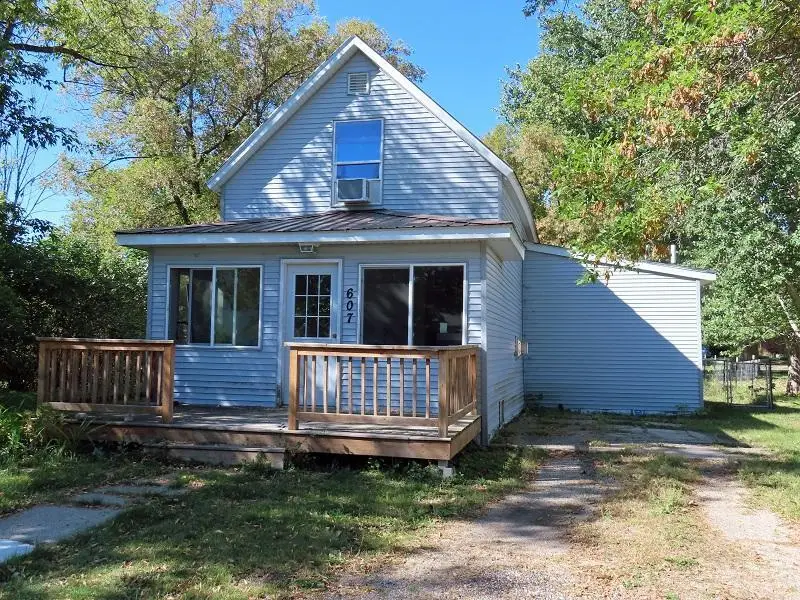 607 State Avenue N, Thief River Falls, MN 56701 - #1