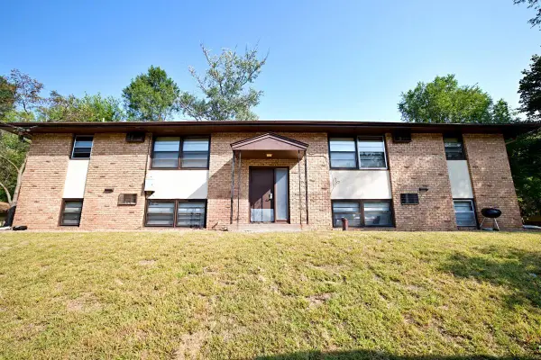 4811 Lakeview Avenue N, Brooklyn Center, MN 55429