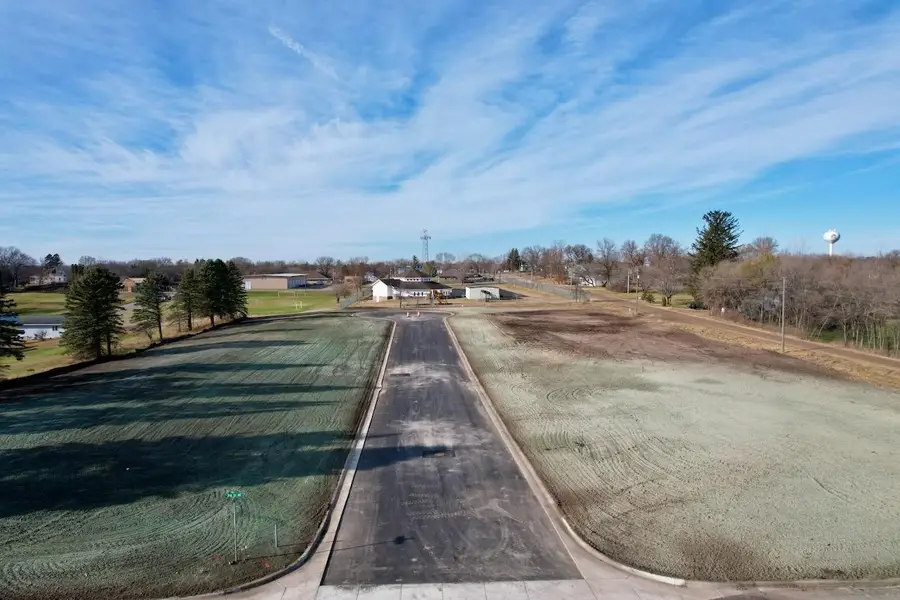 209 4th Avenue Ne, Pelican Rapids, MN 56572 - #2