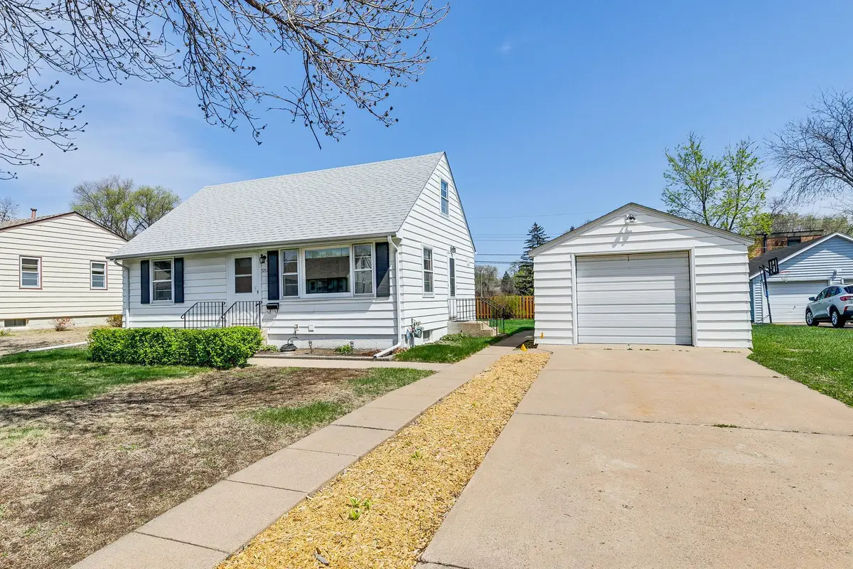 5201 Horizon Drive Ne, Fridley, MN 55421 - Image #1