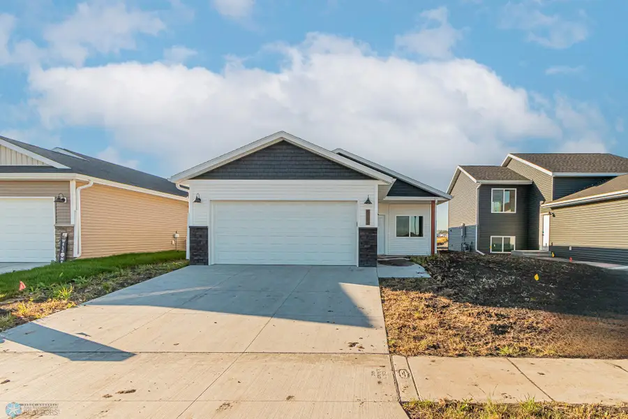 703 10th Street Nw, Frazee, MN 56544 - #3