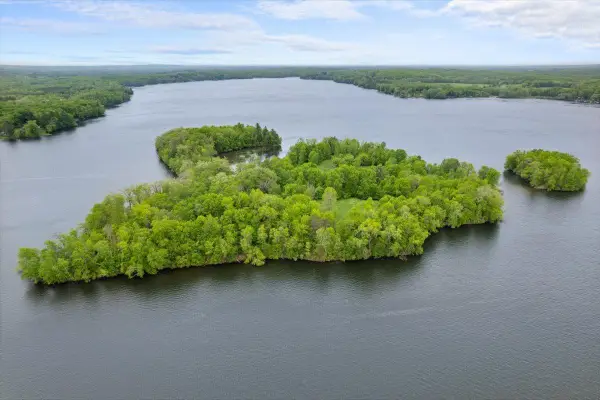 X Garbutt Island, Birchwood, WI 54817