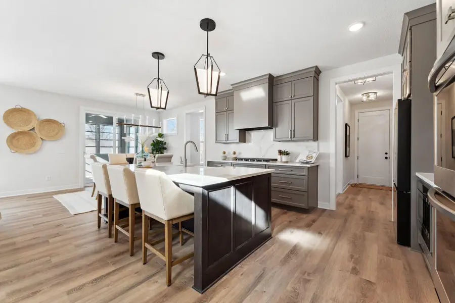 3644 Knightsbridge Lane, Lake Elmo, MN 55042 - #2