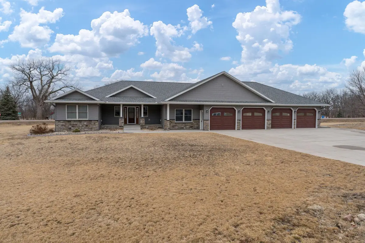 48320 Prairie Cove Road, Kasota, MN 56050 - Image #1