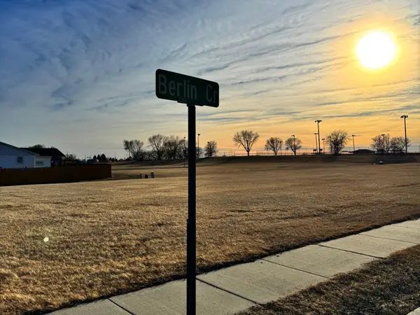 414 Berlin Circle, Marshall, MN 56258