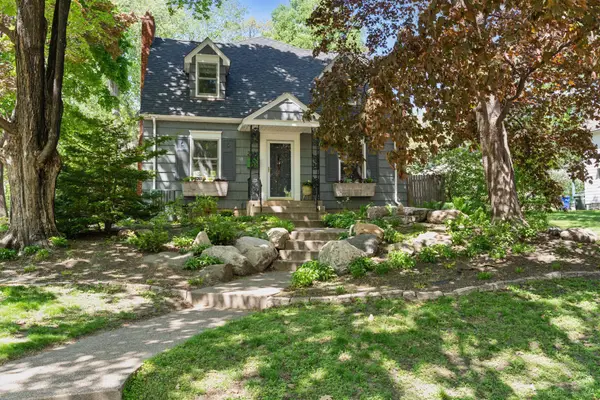 2383 Doswell Avenue, Saint Paul, MN 55108