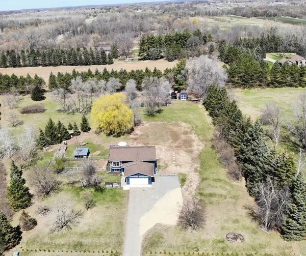 9727 178th Avenue Nw, Elk River, MN 55330