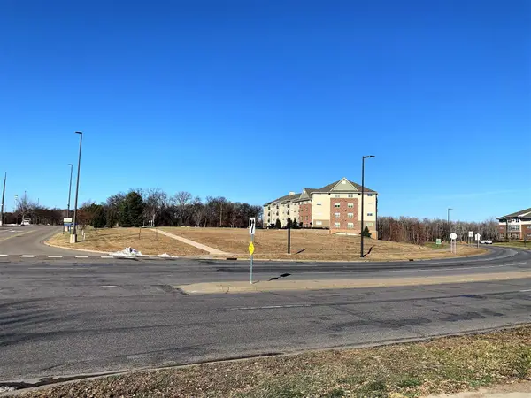 17226 Twin Lakes Rd, Elk River, MN 55330