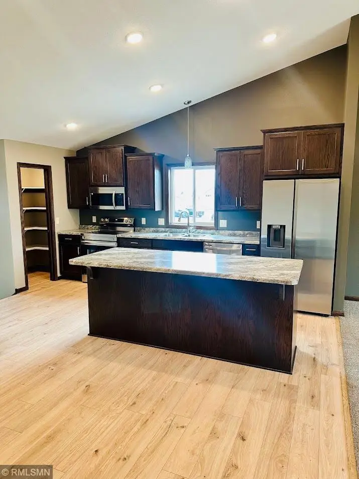 1677 Park View Lane Ne, Sauk Rapids, MN 56379 - Image #2