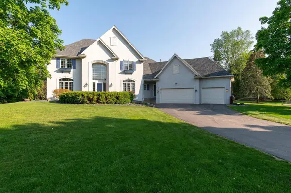 10127 Trotters Path, Eden Prairie, MN 55347