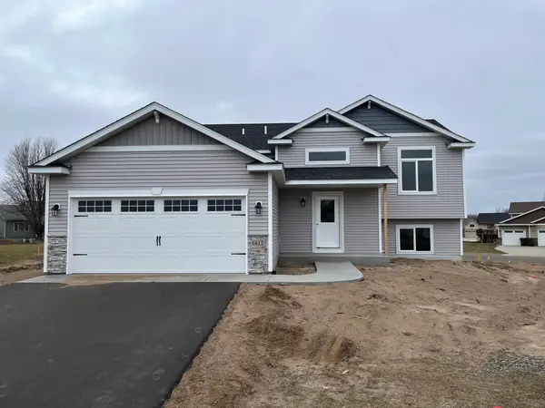 1804 6th Street N, Sartell, MN 56377