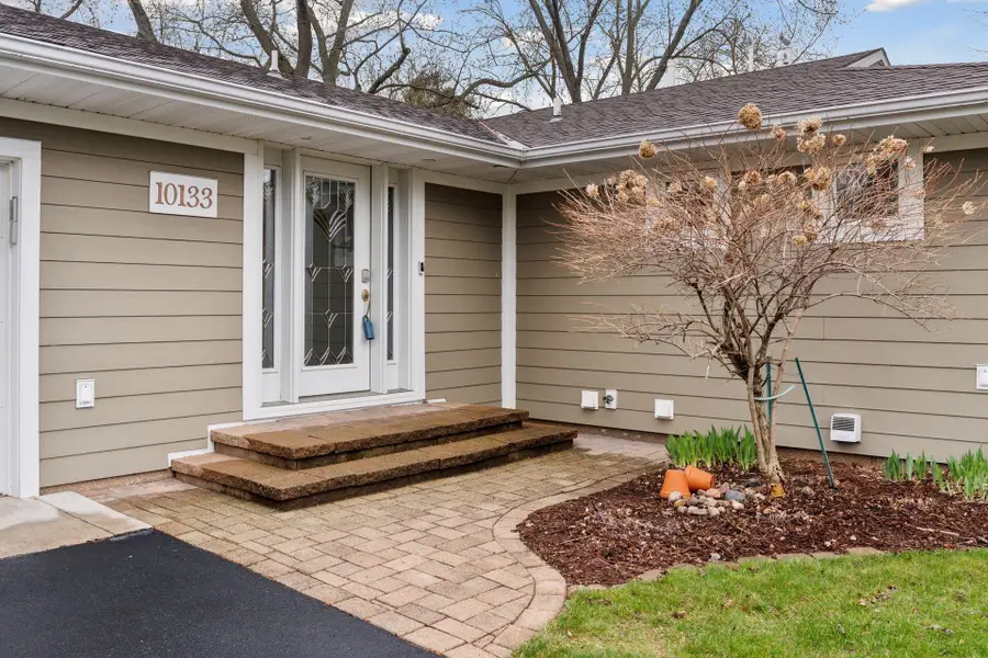 10133 99th Place N, Maple Grove, MN 55369 - Image #2