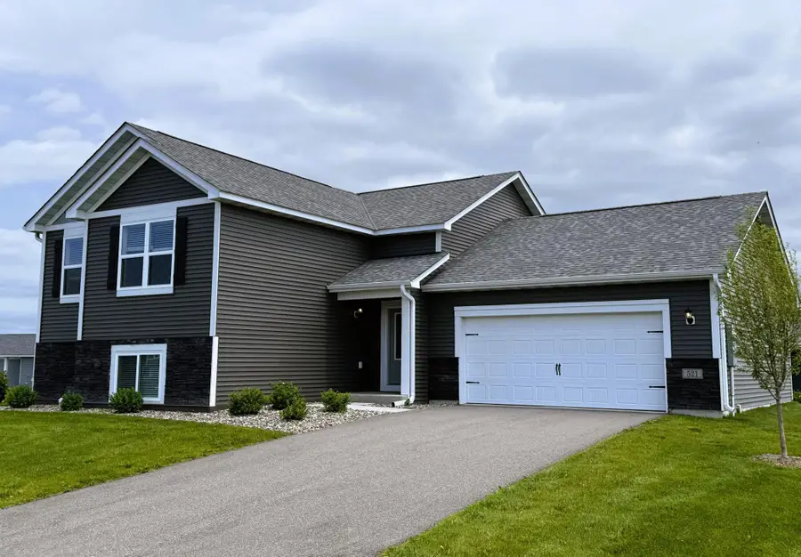 521 Douglas Drive S, Annandale, MN 55302 - Image #2