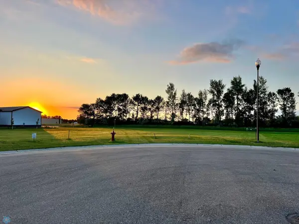 209 19 Circle Ne, Barnesville, MN 56514