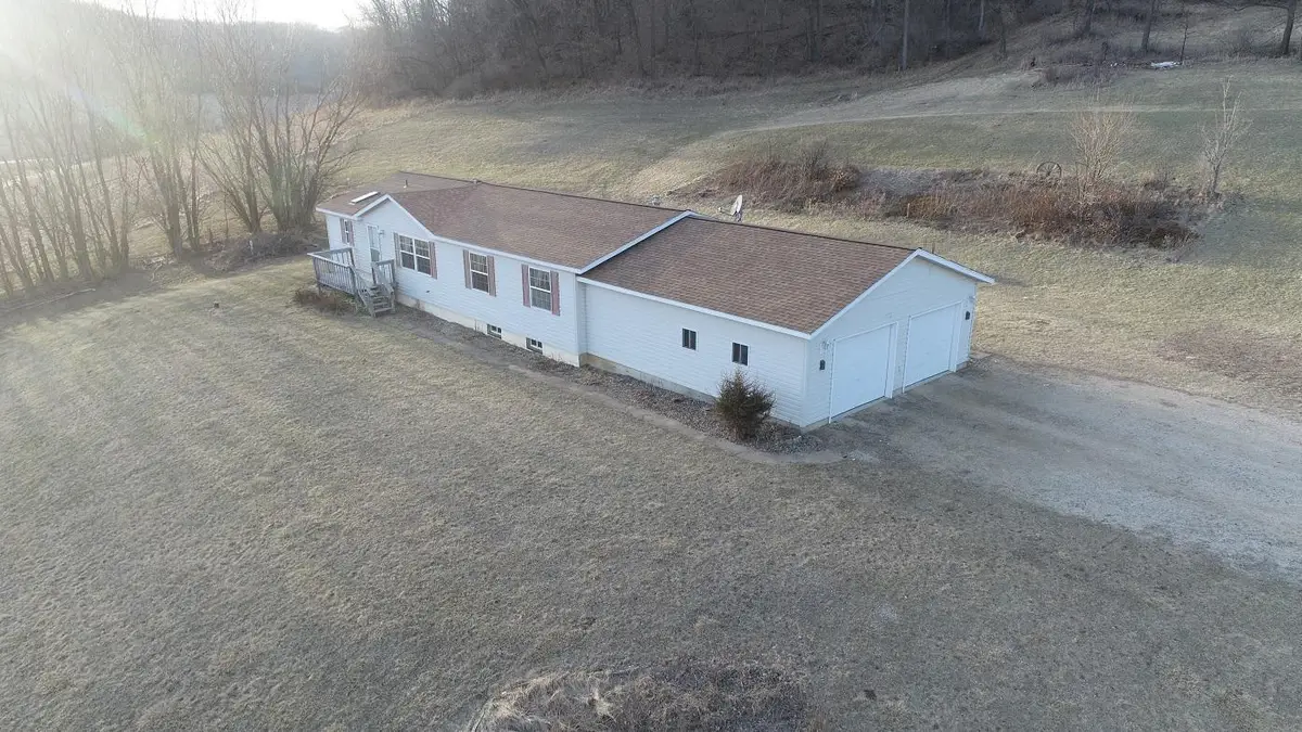 W1178 Jahn Road, Alma, WI 54610 - Image #1