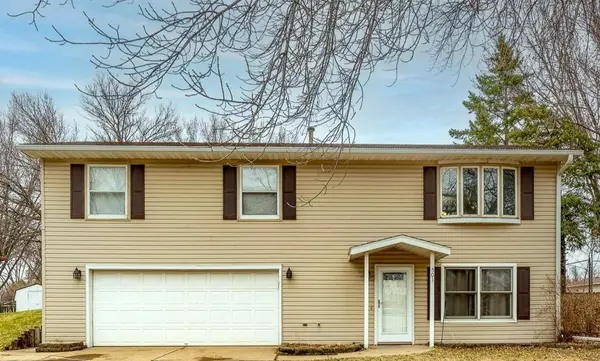 501 16th Avenue Ne, Waseca, MN 56093