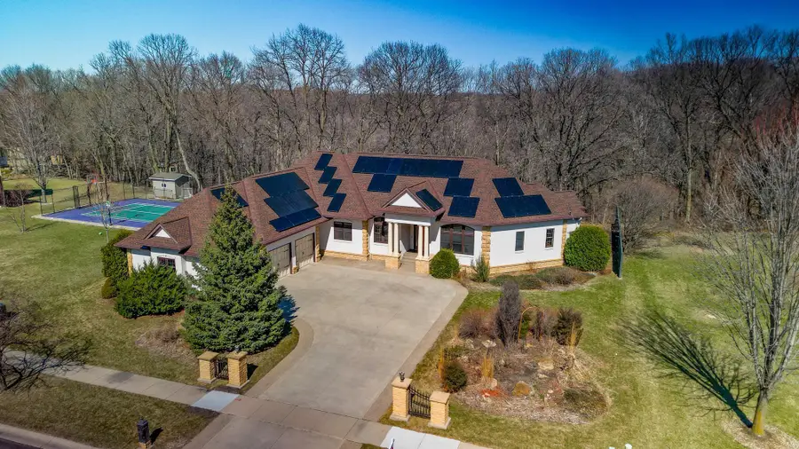 221 Woodhill Court, Mankato, MN 56001 - Image #2