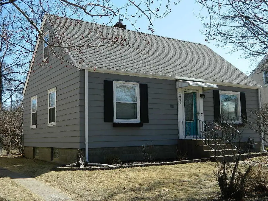 1044 Oakdale Avenue, West Saint Paul, MN 55118 - Image #2