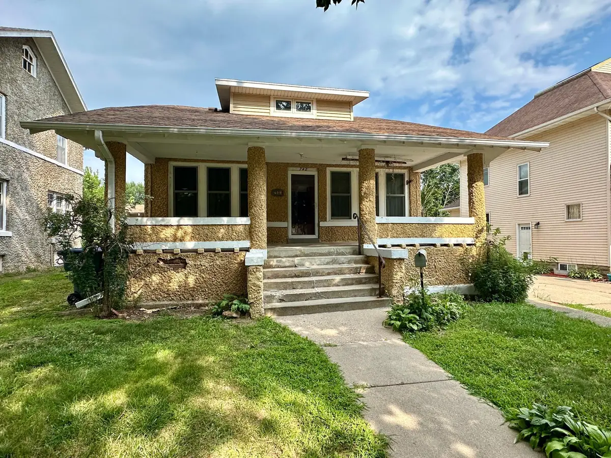 742 N Freeman Avenue, Luverne, MN 56156 - Image #1