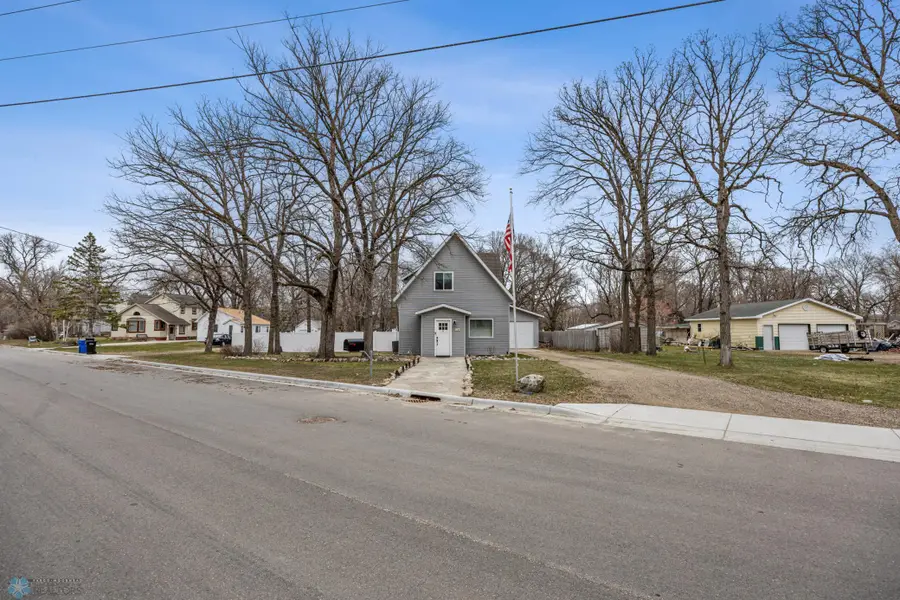 1137 Campbell Avenue, Detroit Lakes, MN 56501 - Image #2