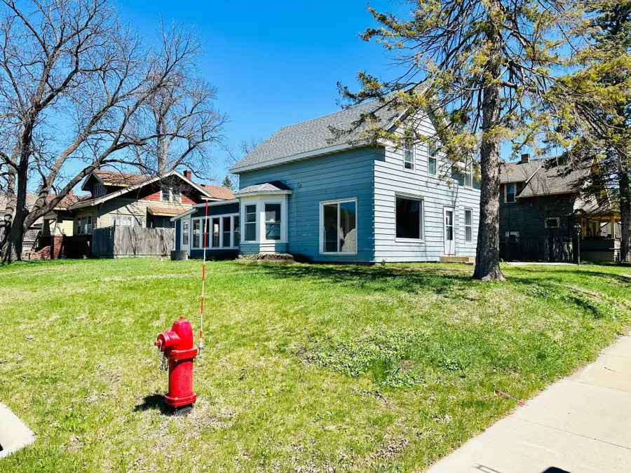 203 Trott Avenue Se, Willmar, MN 56201 - Image #3