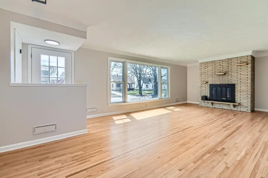 2121 5th Street E, Saint Paul, MN 55119 - Image #3