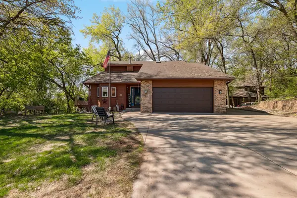 34 Imperial Drive E, Saint Paul, MN 55118