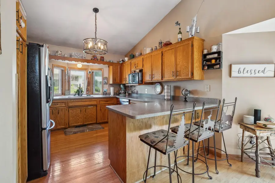 34 Imperial Drive E, West Saint Paul, MN 55118 - Image #2