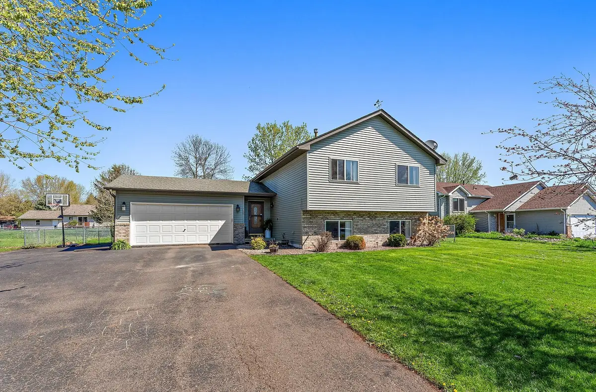 615 W 11th Street, Rush City, MN 55069 - #1