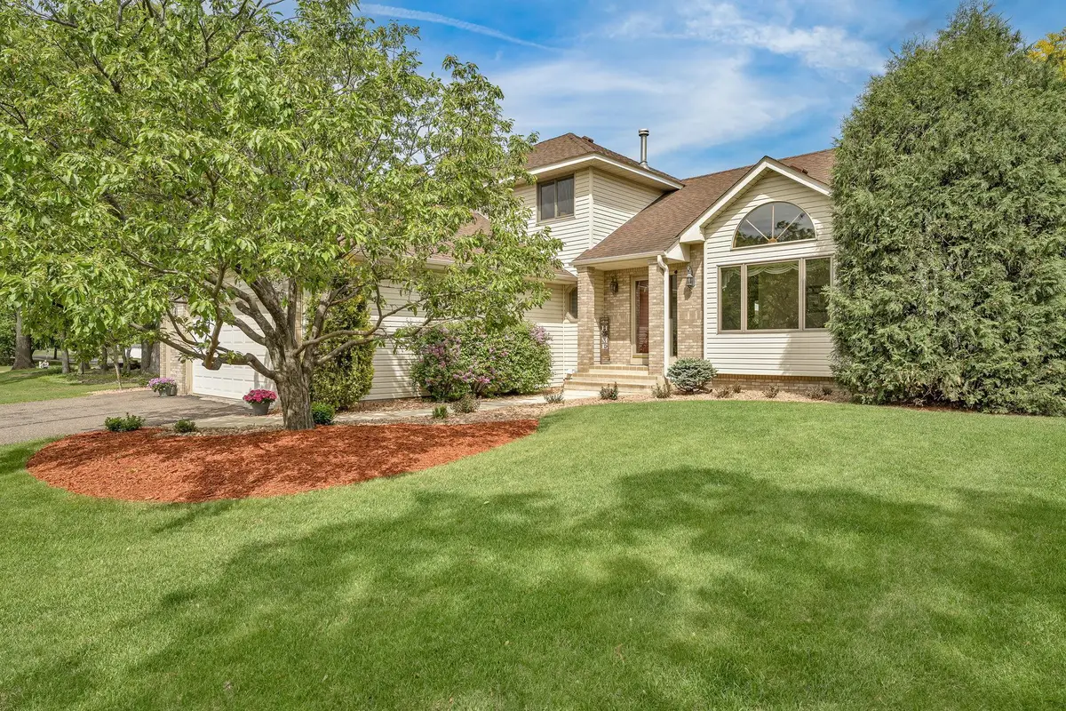 11877 Cottonwood Street Nw, Coon Rapids, MN 55448 - Image #1