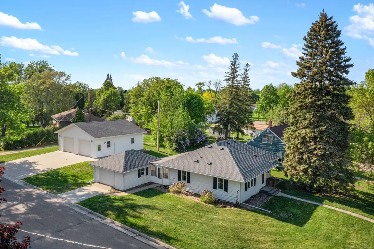 422 2nd Street Sw, Renville, MN 56284 - Image #1