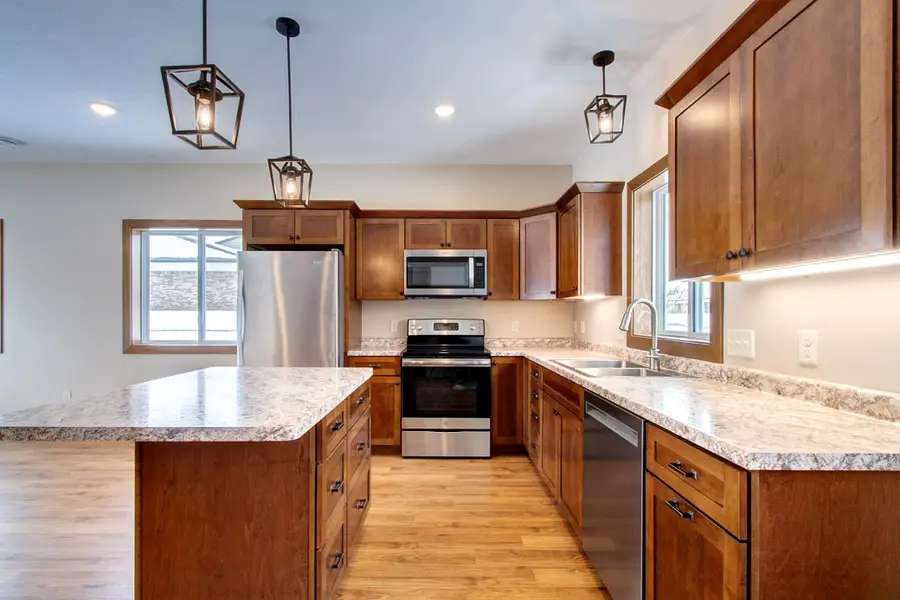 411 Bullis Street, Kenyon, MN 55946 - Image #2