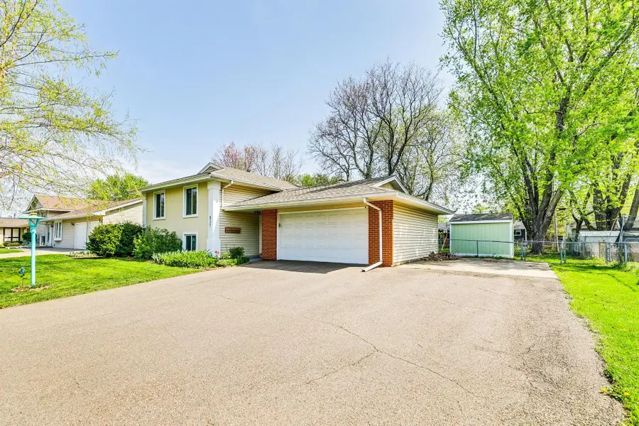 837 Cortland Drive, Apple Valley, MN 55124 - #2