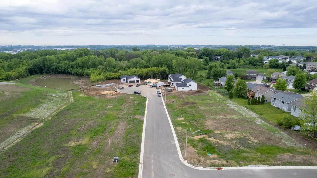 6128 Cody Lane Nw, Rochester, MN 55901 - Image #1