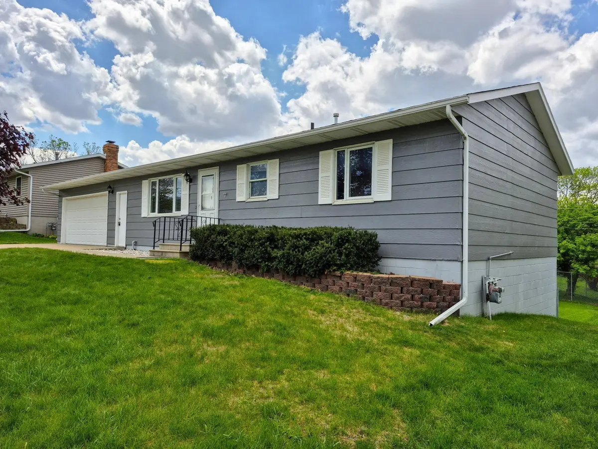 307 10th Avenue Ne, Stewartville, MN 55976 - Image #1