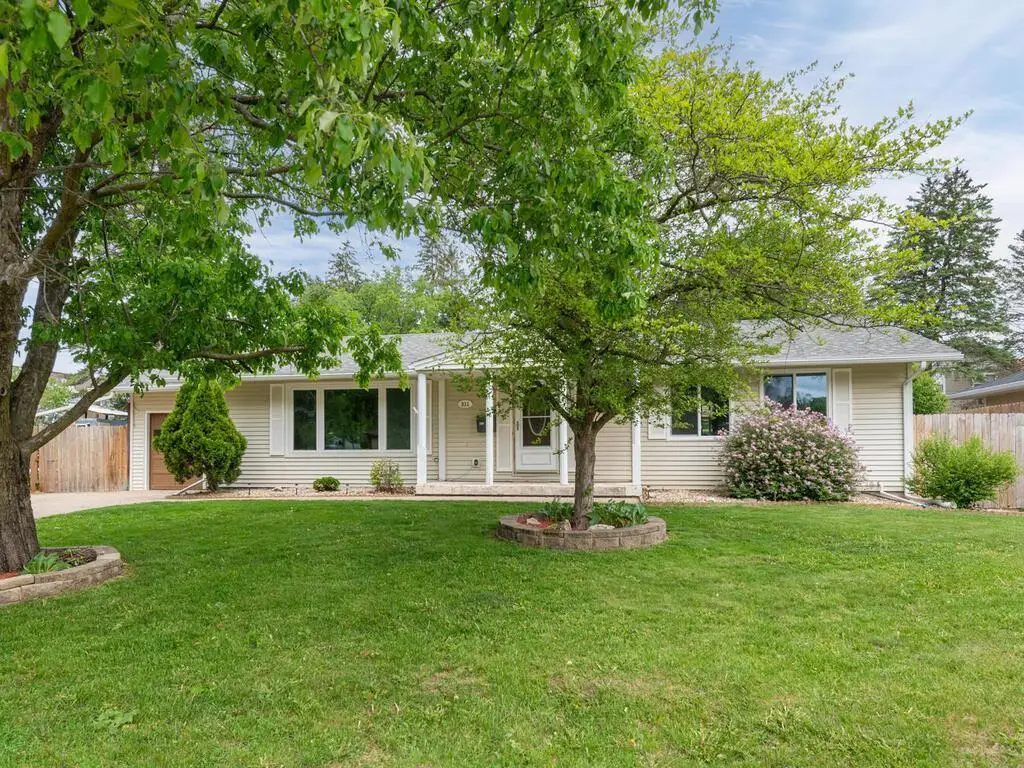 511 Woodley Street E, Northfield, MN 55057 - Image #1