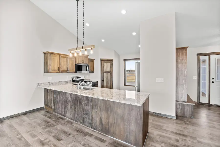 872 Watertown Avenue, Delano, MN 55328 - Image #2