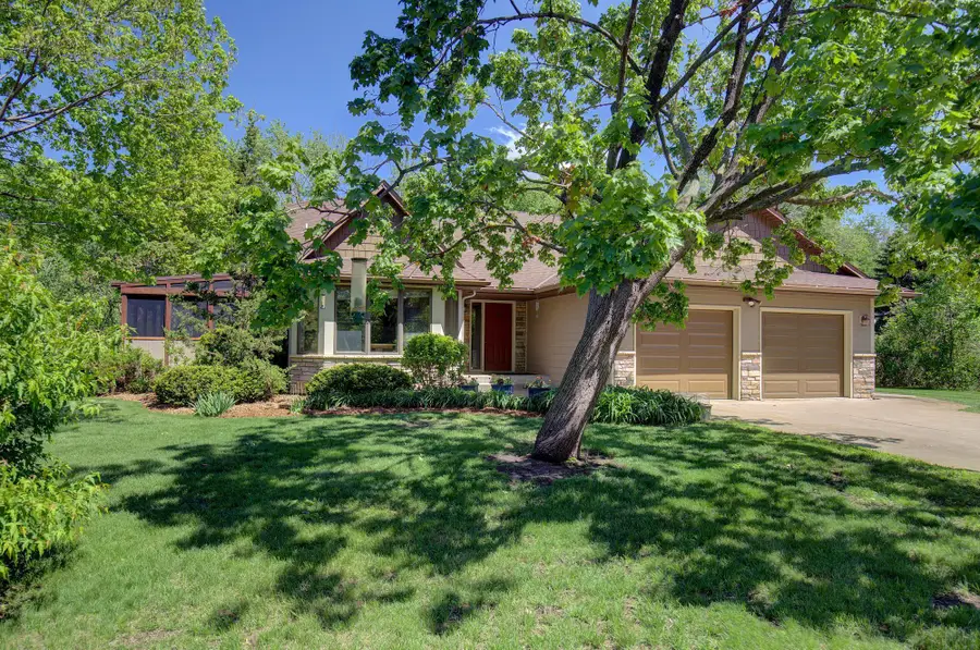 501 Rolling Hills Circle, Eagan, MN 55121 - Image #2