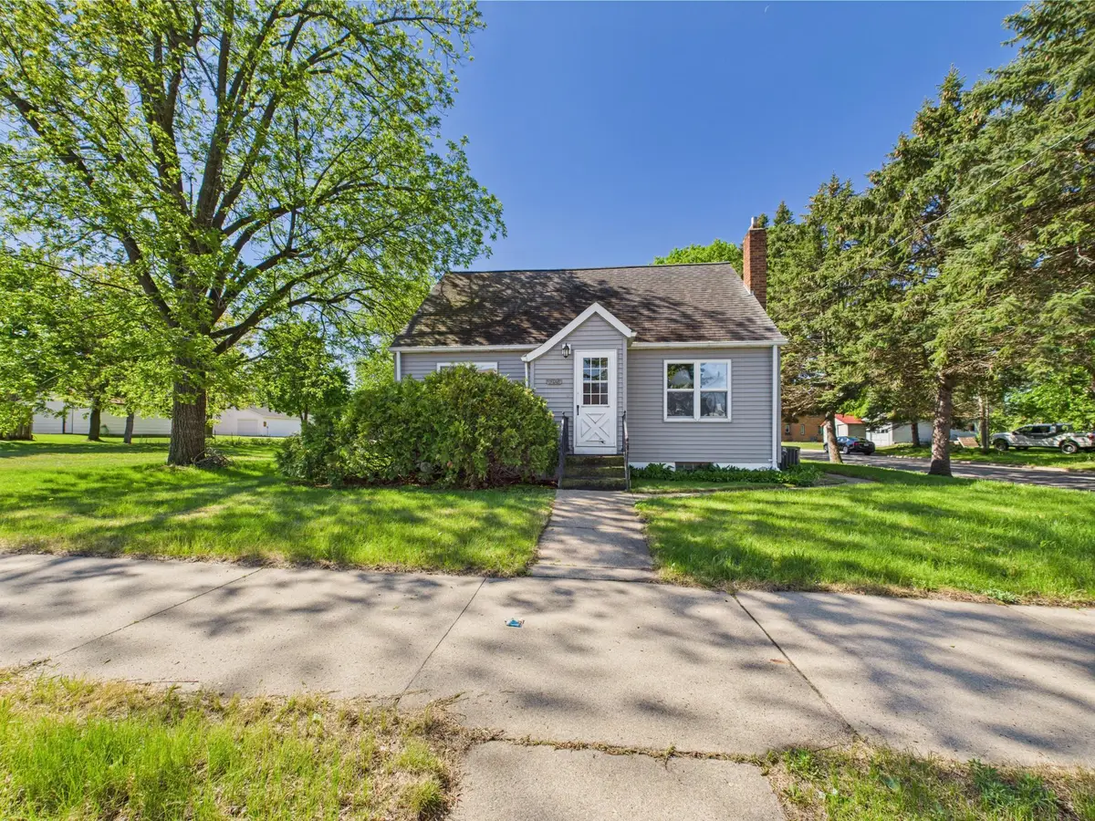 302 E 2nd Street S, Melrose, MN 56352 - Image #1
