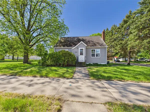 302 E 2nd Street S, Melrose, MN 56352