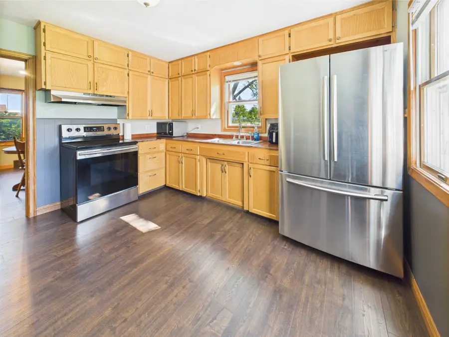 302 E 2nd Street S, Melrose, MN 56352 - Image #3