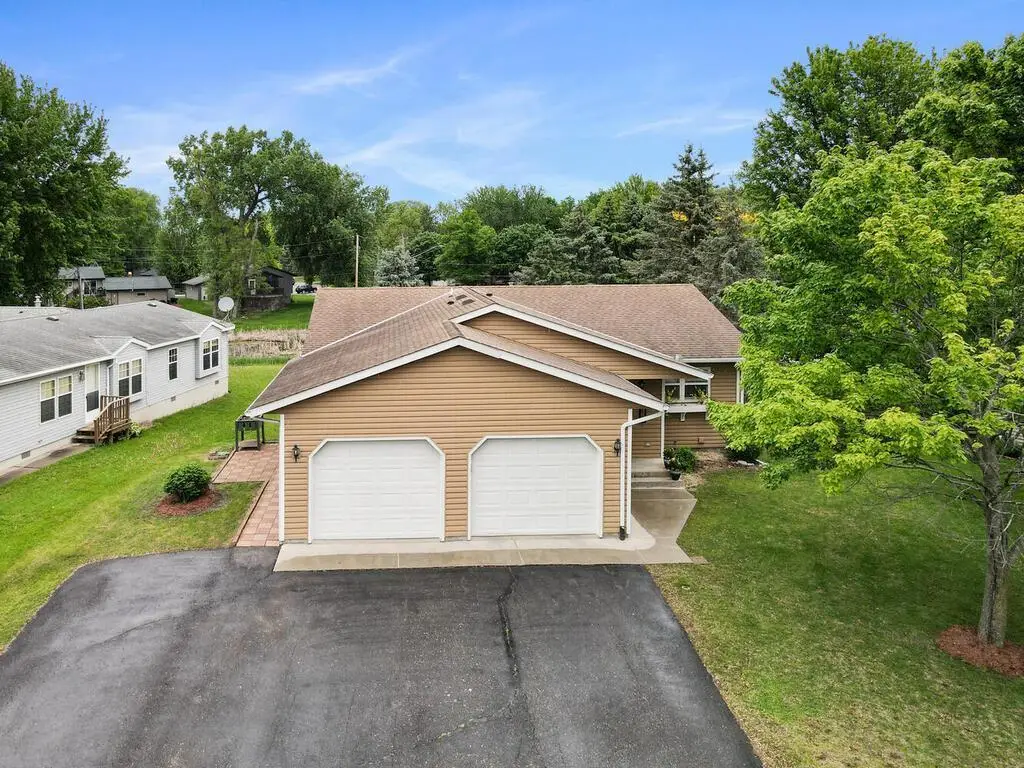 210 Knollwood Street W, Annandale, MN 55302 - Image #1