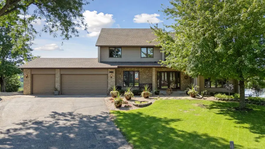 15813 Highview Drive, Apple Valley, MN 55124 - #2