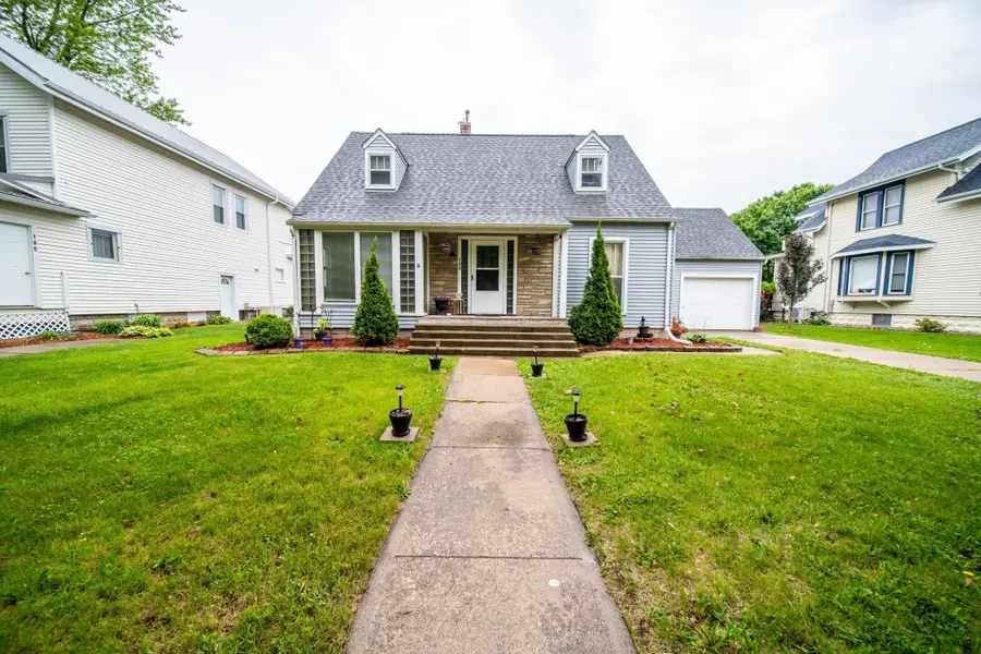 109 2nd St Sw, Blooming Prairie, MN 55917 - Image #2