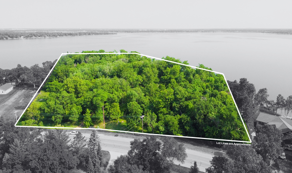 798 S Shore Drive, Detroit Lakes, MN 56501